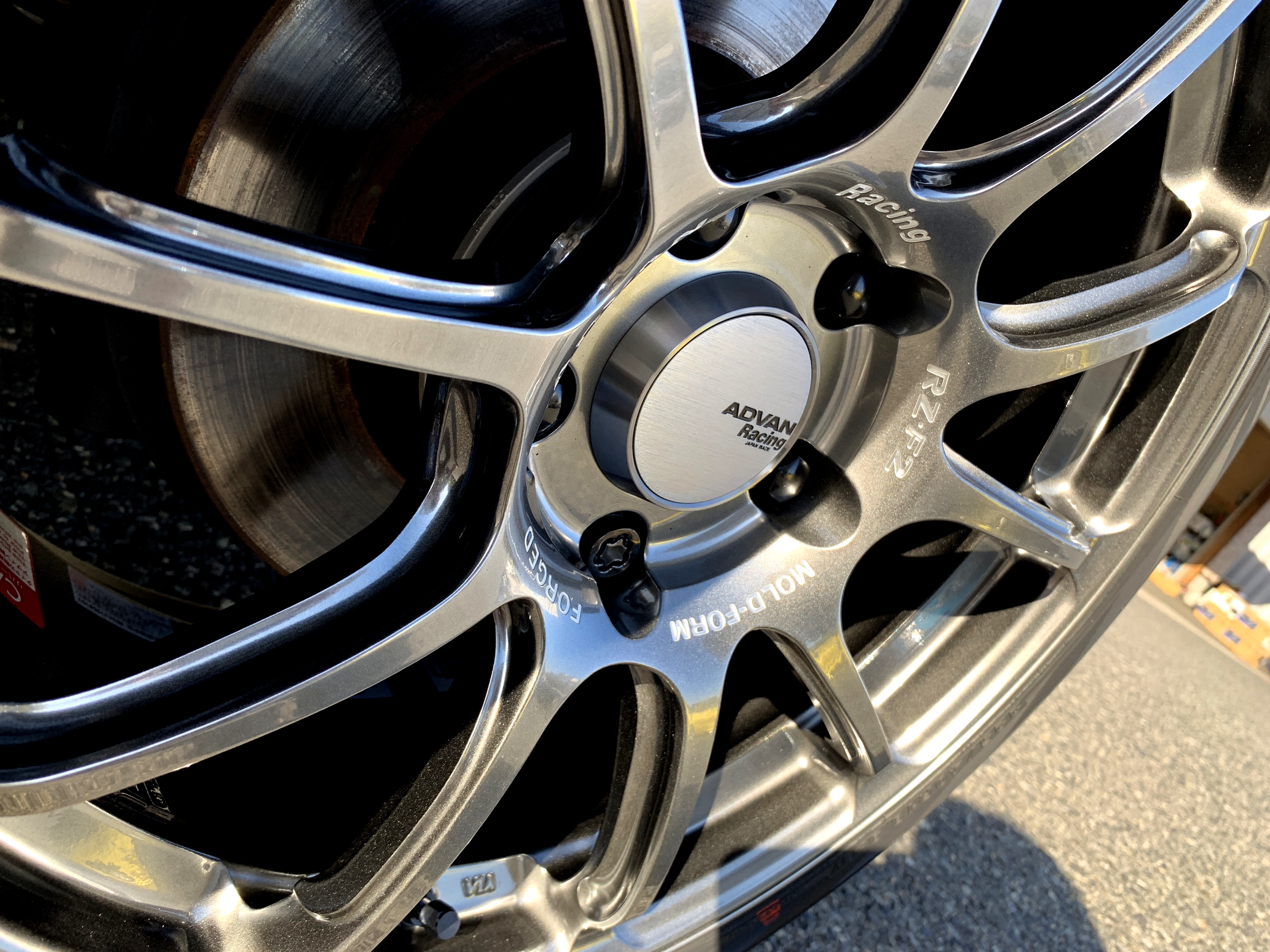 ADVAN Racing RZ-F2！ - 神戸店遠藤ブログ！BMW専門店Studie